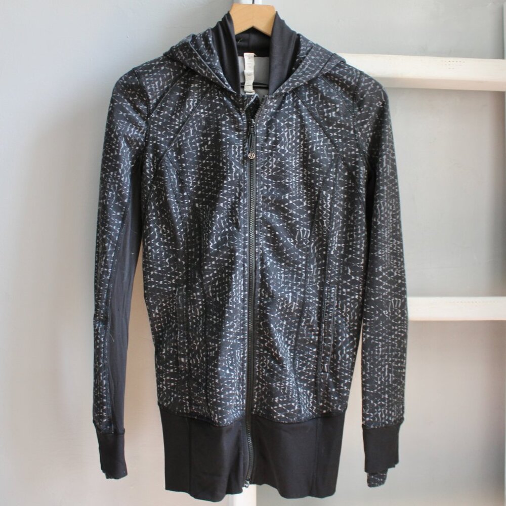 Lululemon Daily Practice Zip Hoodie Jacket Samba Snake Battleship Black Size 6 - Picture 3 of 9